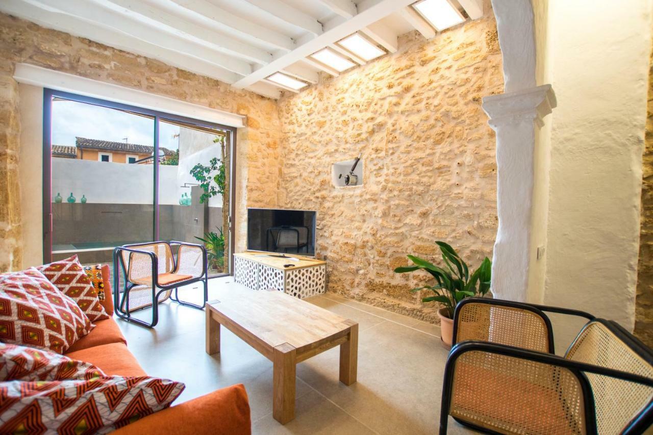Roja, Design Townhouse In *