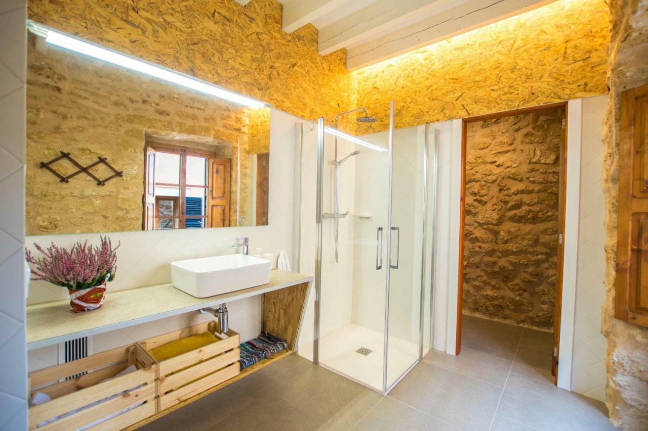 Roja, Design Townhouse In Villa Alcúdia
