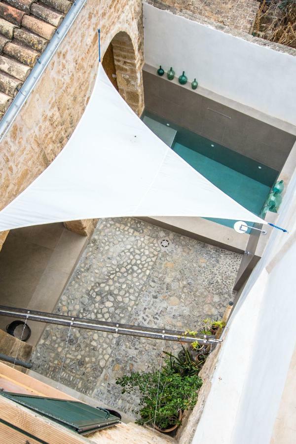 Villa Roja, Design Townhouse In *