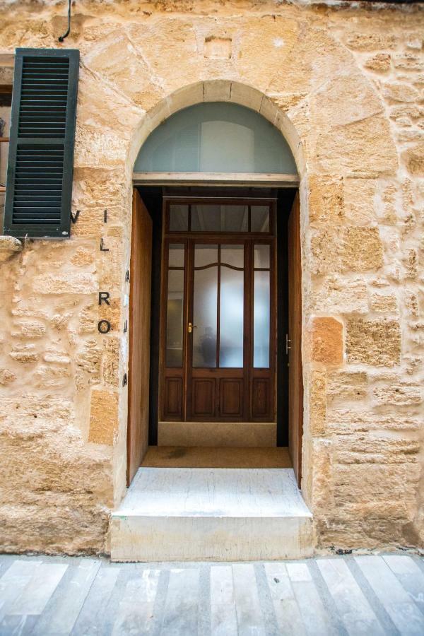 Roja, Design Townhouse In Villa *